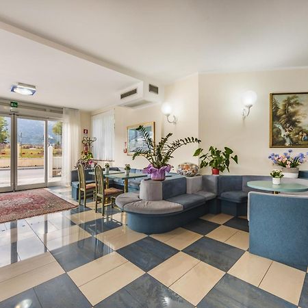 Aviano Palace Hotel ภายนอก รูปภาพ