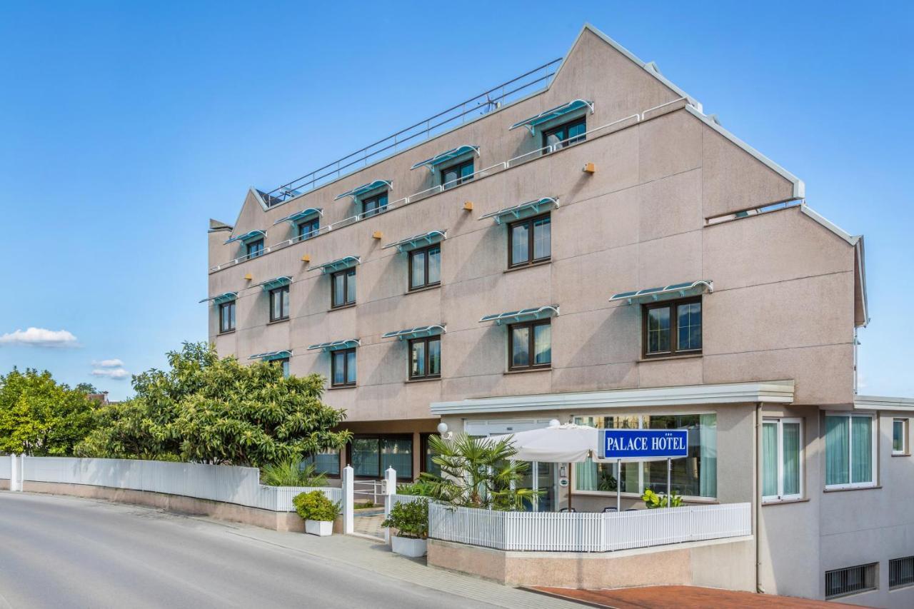 Aviano Palace Hotel ภายนอก รูปภาพ