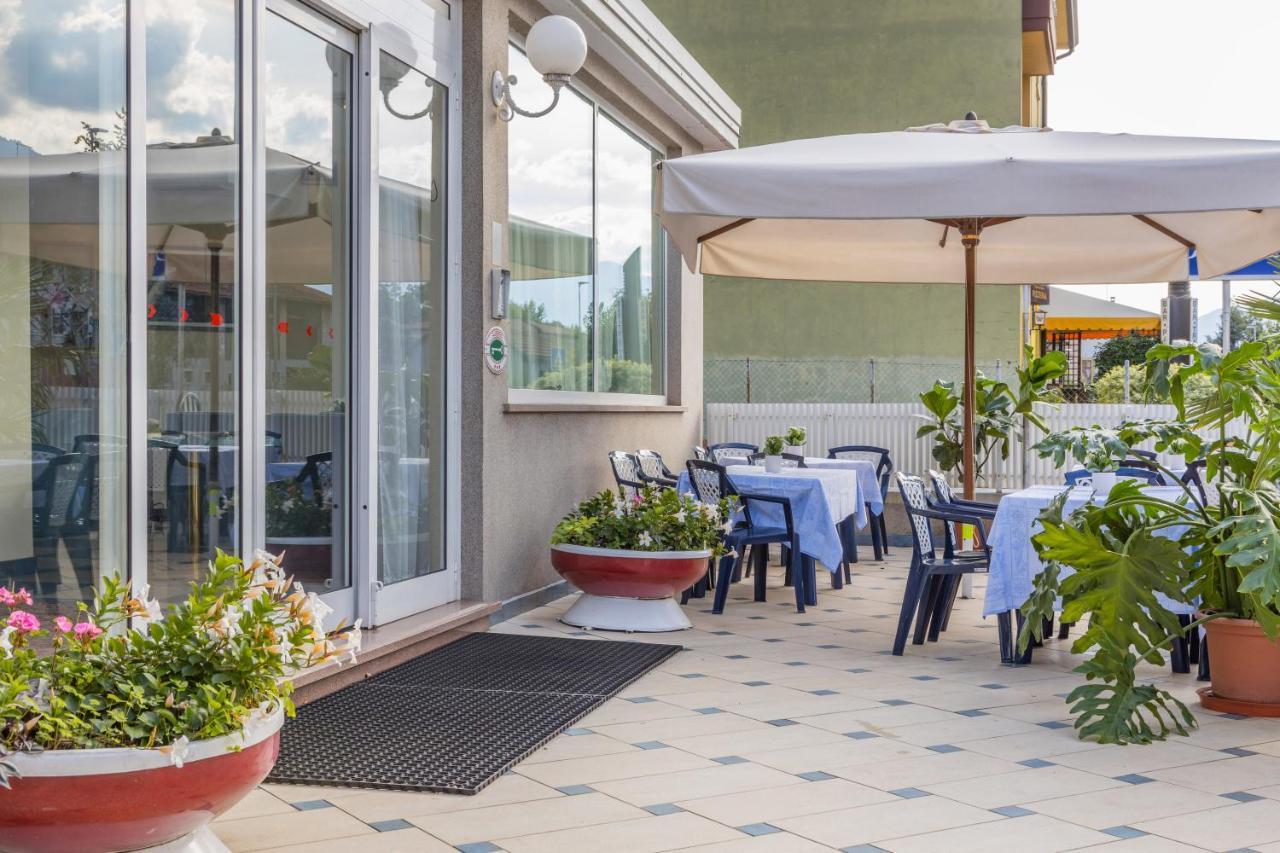 Aviano Palace Hotel ภายนอก รูปภาพ