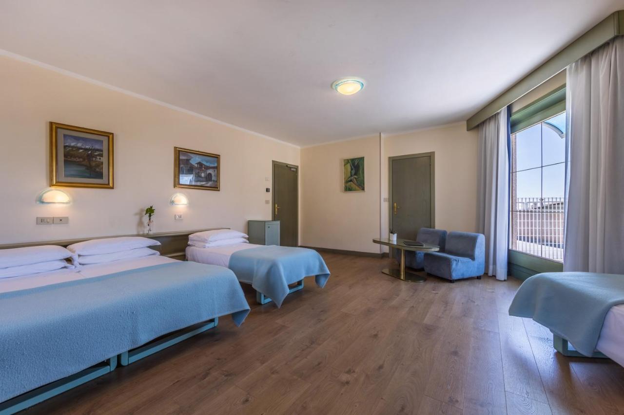 Aviano Palace Hotel ภายนอก รูปภาพ