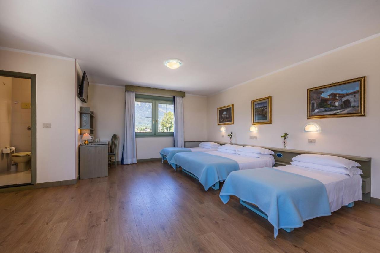 Aviano Palace Hotel ภายนอก รูปภาพ