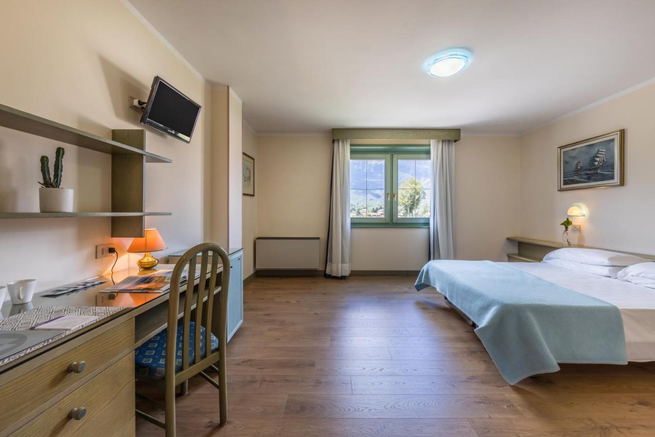 Aviano Palace Hotel ภายนอก รูปภาพ